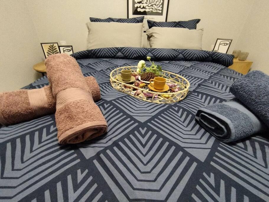 Floral Home 1 - Ground Floor Apt With Courtyard And Private Parking! 아테네 외부 사진