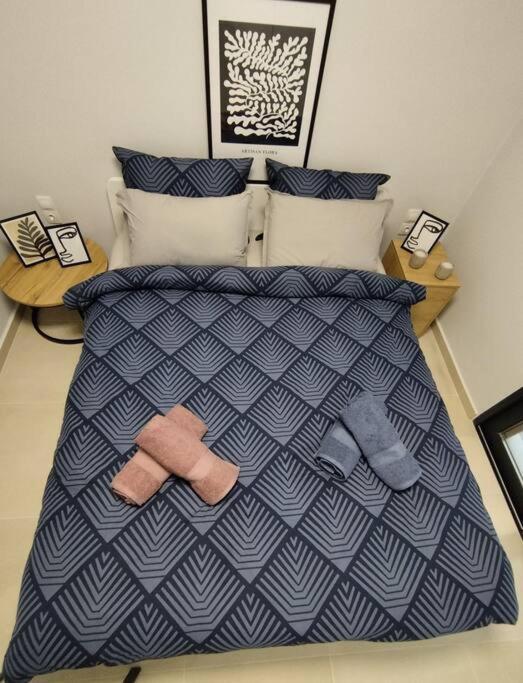 Floral Home 1 - Ground Floor Apt With Courtyard And Private Parking! 아테네 외부 사진