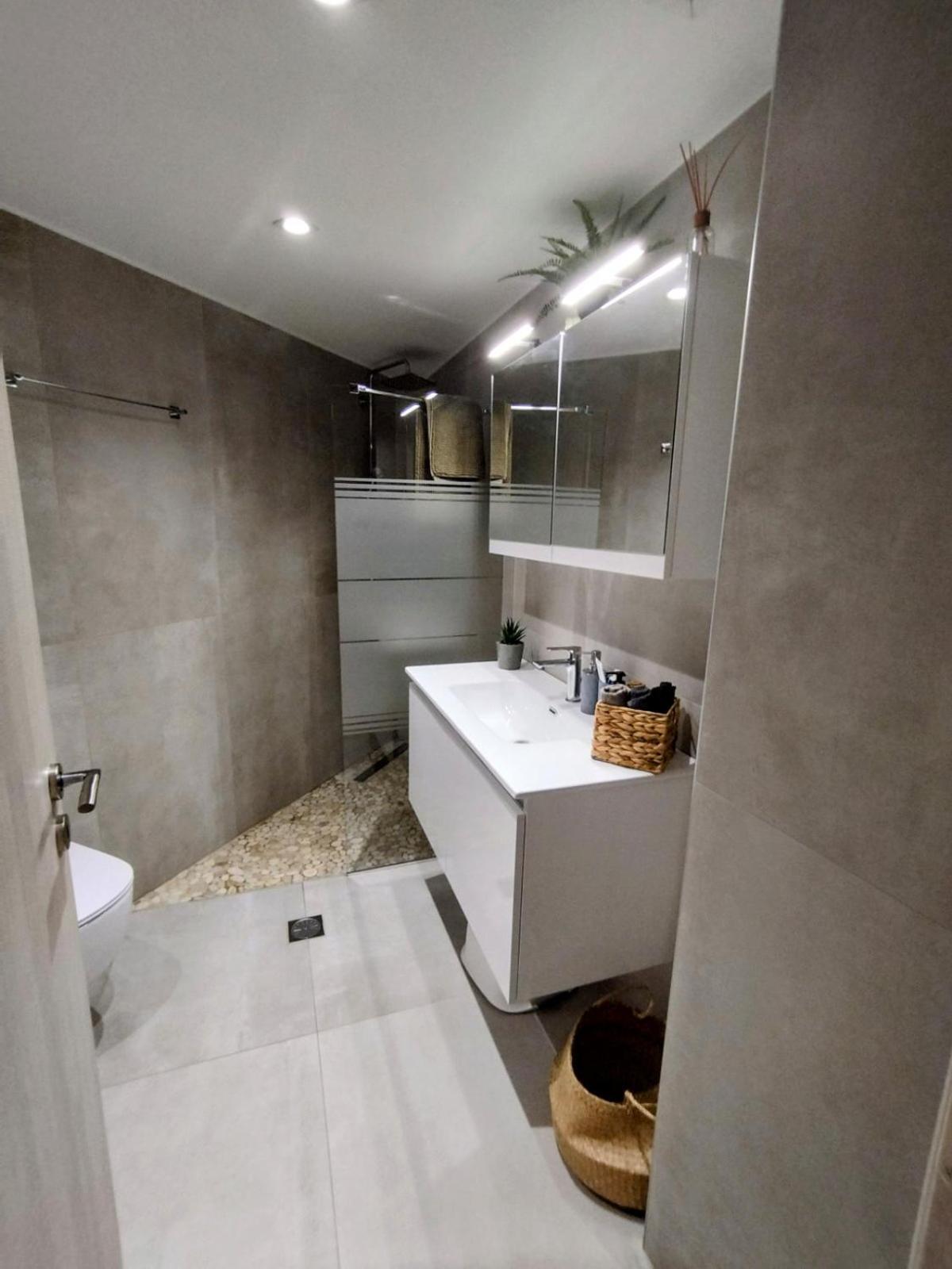 Floral Home 1 - Ground Floor Apt With Courtyard And Private Parking! 아테네 외부 사진