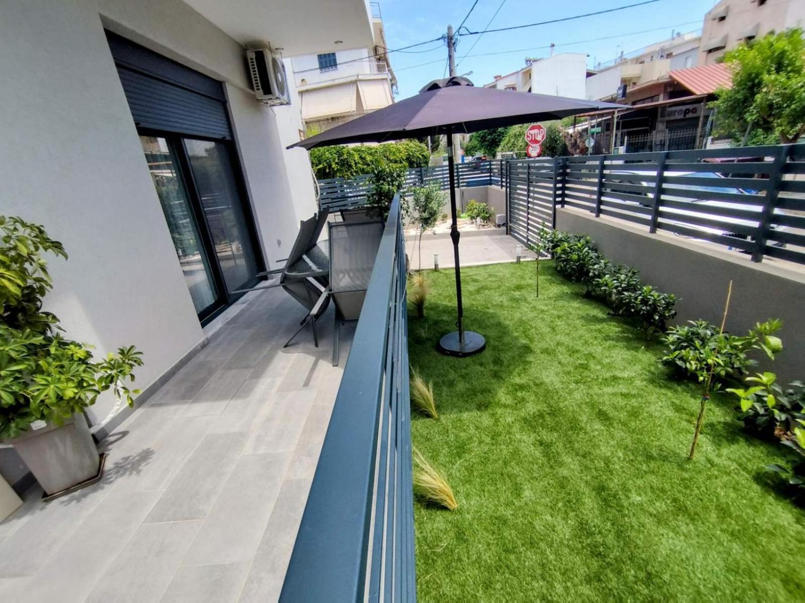 Floral Home 1 - Ground Floor Apt With Courtyard And Private Parking! 아테네 외부 사진