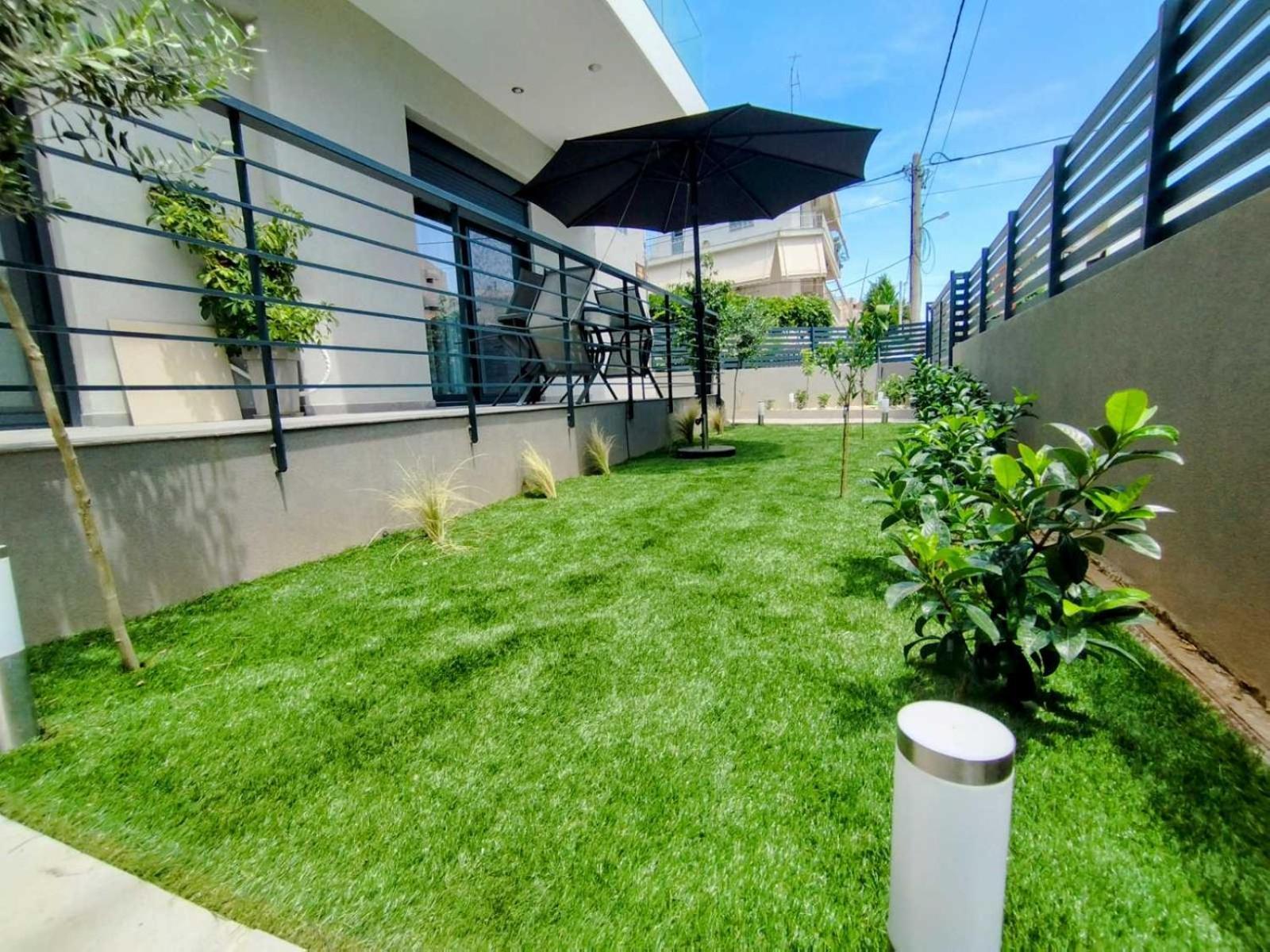 Floral Home 1 - Ground Floor Apt With Courtyard And Private Parking! 아테네 외부 사진